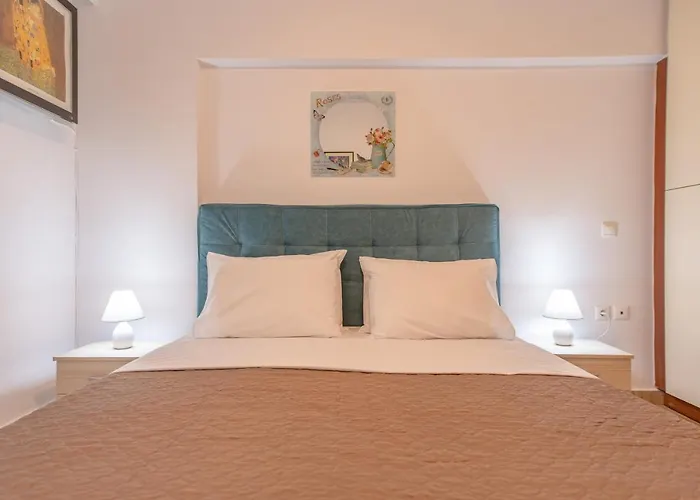 Flat W. Parking Next To Flisvos Marina & Snfcc