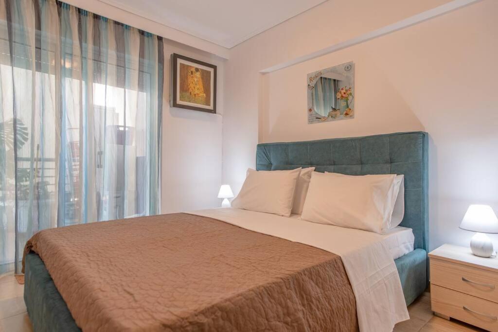 Flat W. Parking Next To Flisvos Marina & Snfcc Apartment