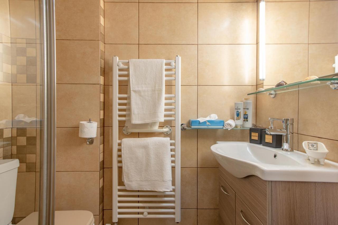 Flat W. Parking Next To Flisvos Marina & Snfcc *